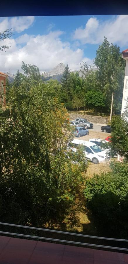 Mym Apartman Riaño Kültér fotó